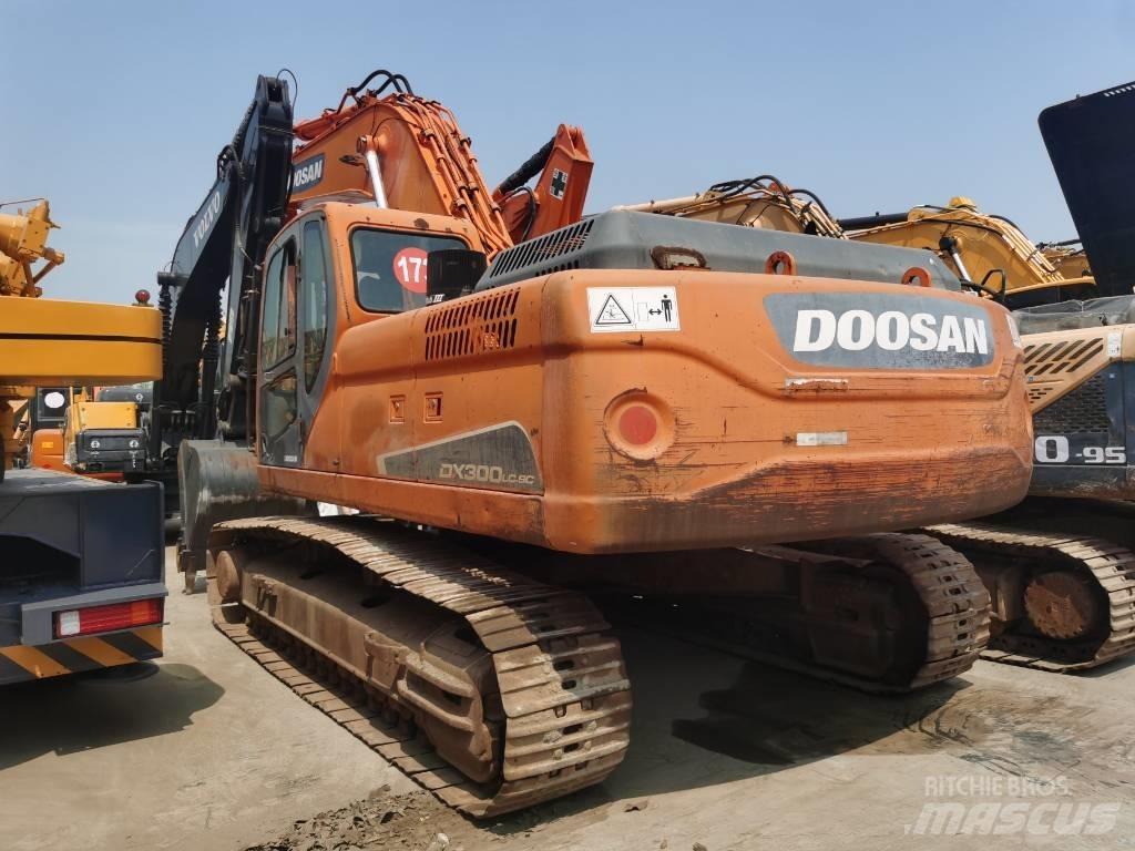 Doosan DX 300 LC Bageri guseničari