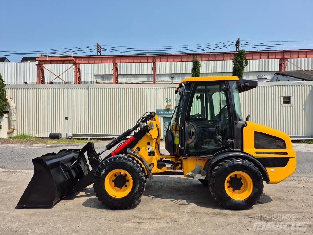 JCB 407 Utovarivači na točkove