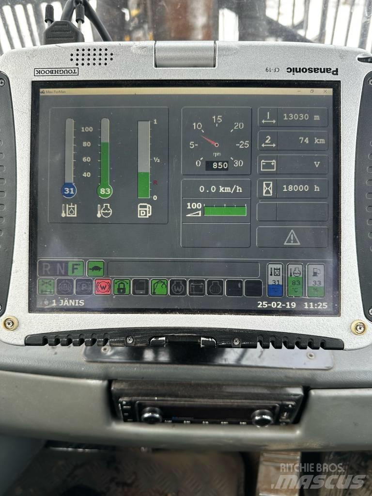 Komatsu 840 TX Forvarderi