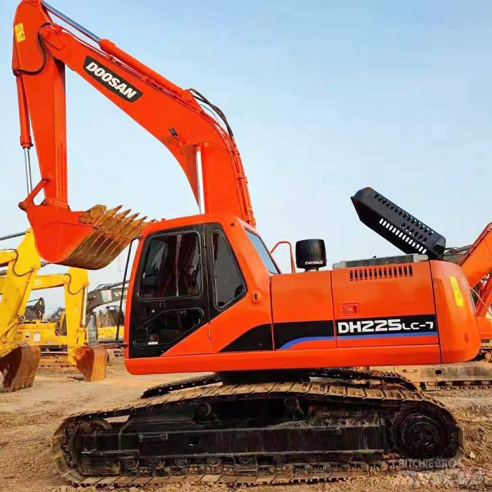 Doosan 225 Bageri guseničari