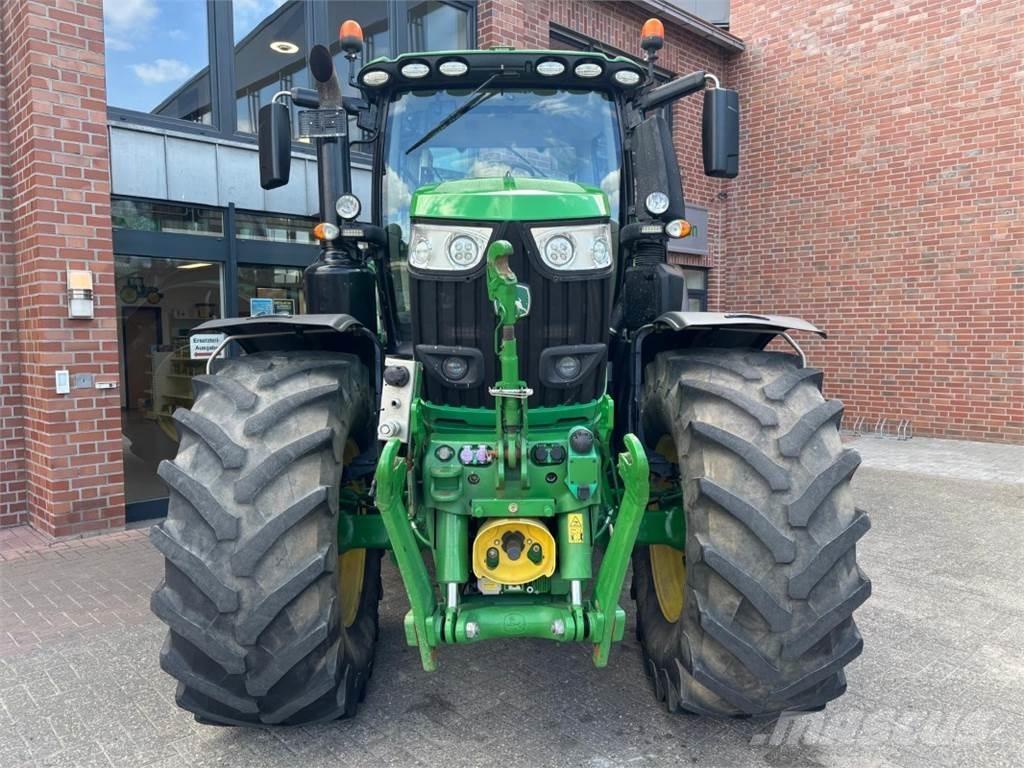 John Deere 6230R Traktori