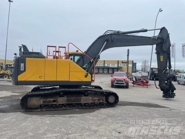 Volvo EC 250 EL Bageri guseničari