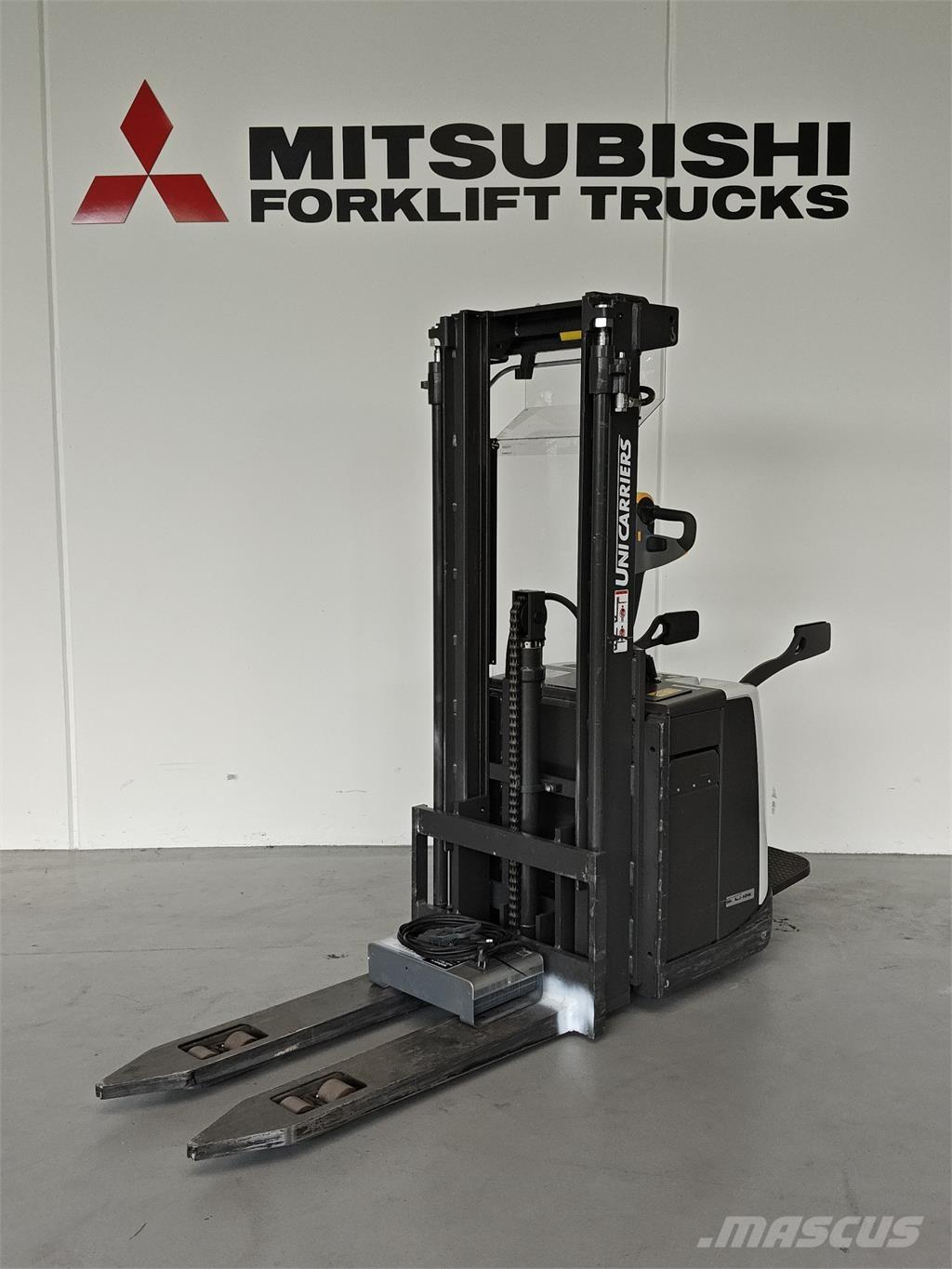 Atlet PSP160 Samopogonski ručni viljuškari