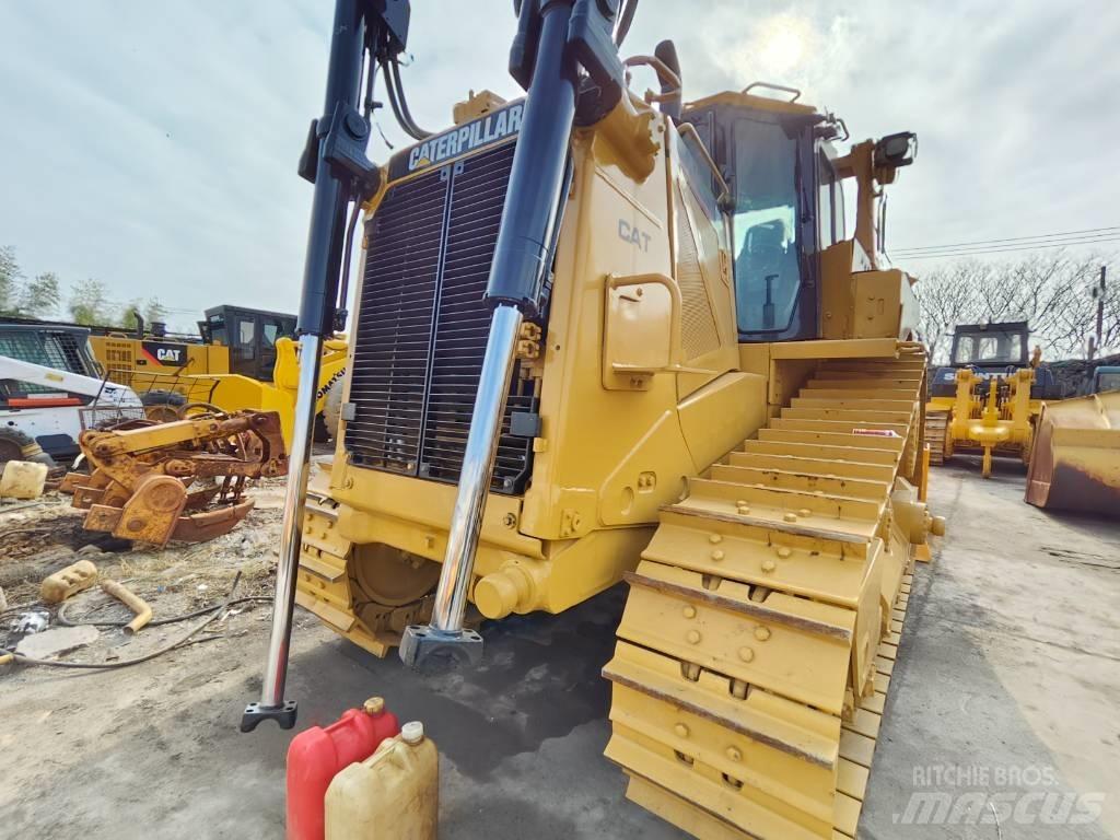 CAT D 8 T Buldožeri guseničari