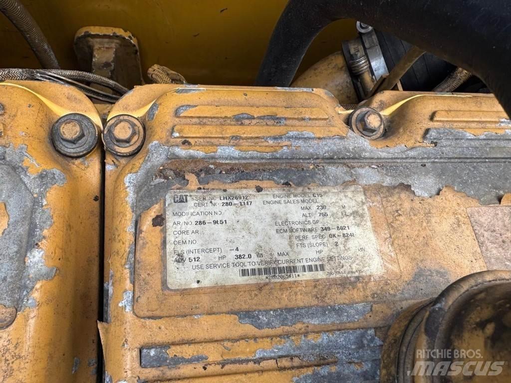CAT 374DL Bageri guseničari