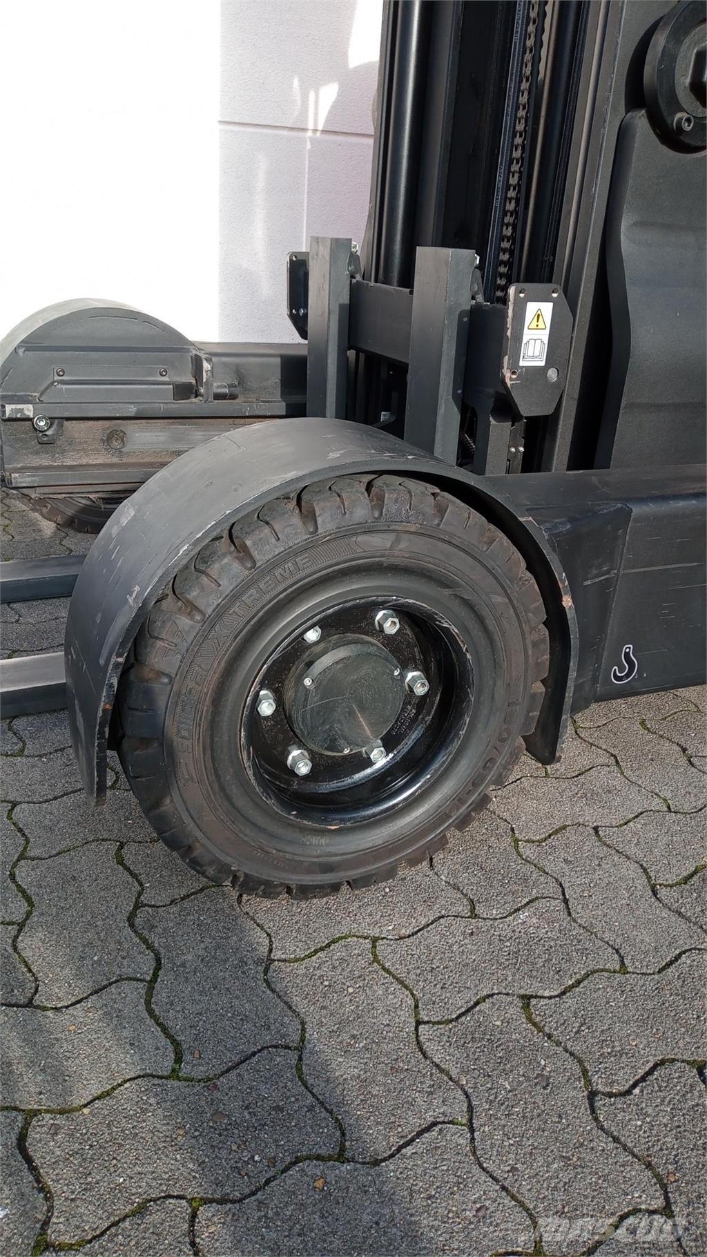 Toyota RRE160HR Viljuškari sa pomičnim stupom