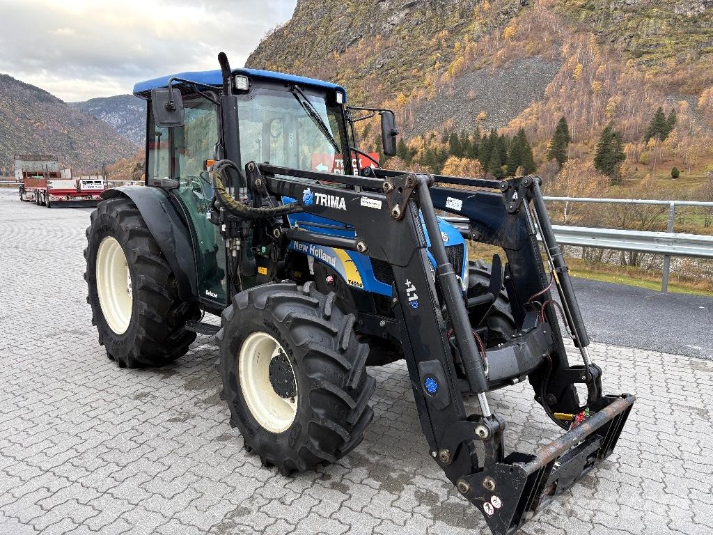 New Holland T4050 Traktori