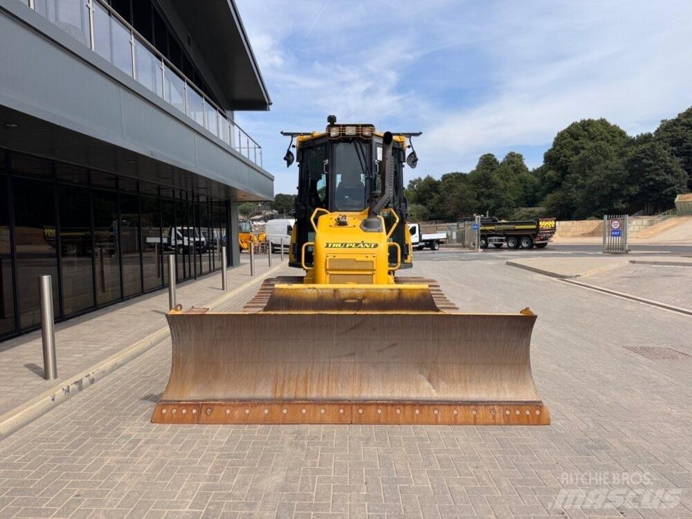 Komatsu D37PXi-24 Buldožeri guseničari