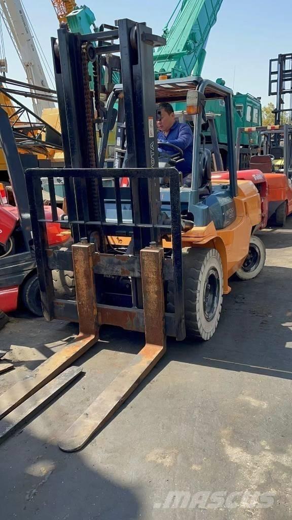 Toyota 5 ton Dizelski viljuškari
