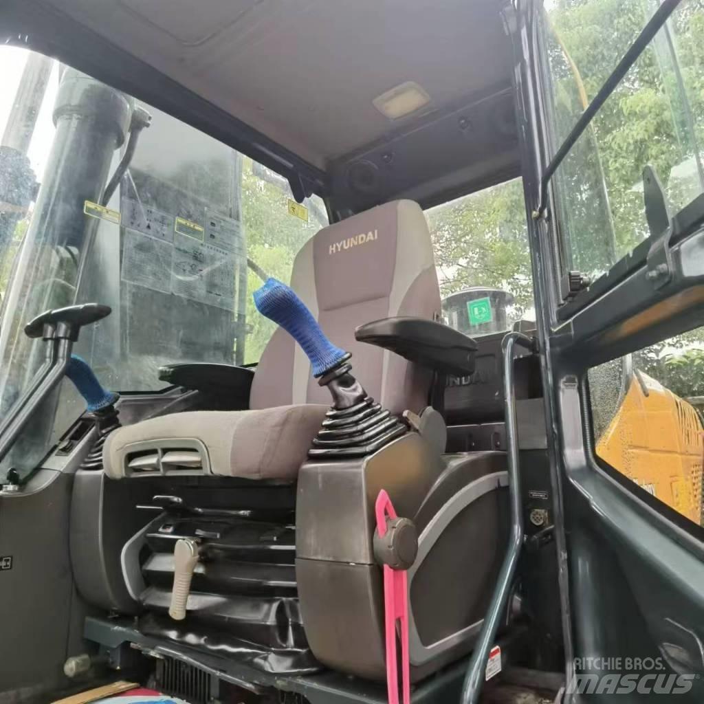 Hyundai R300LC-9S Midi bageri 7t – 12t