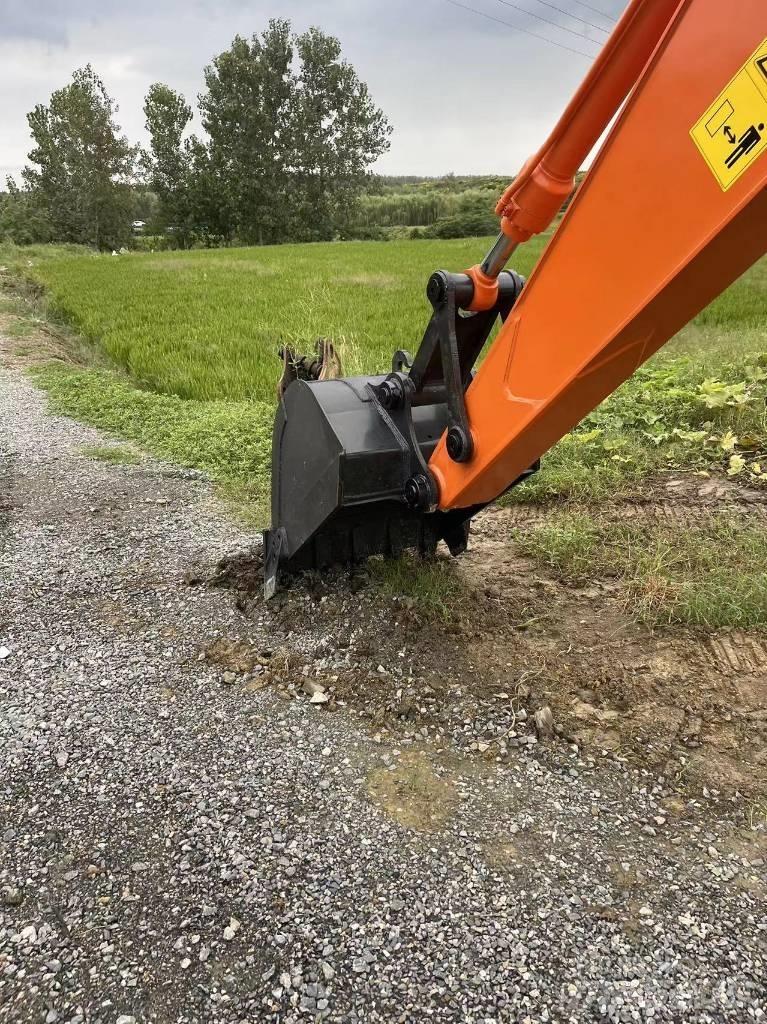 Hitachi ZX 120 Bageri guseničari