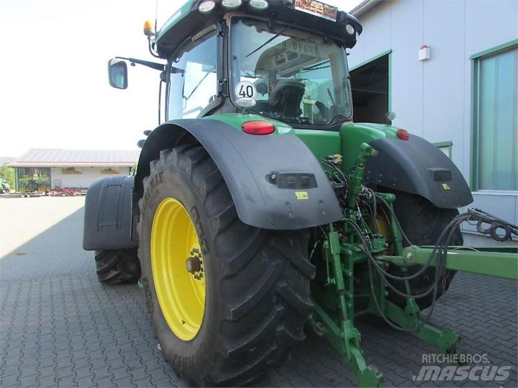 John Deere 8370R Traktori
