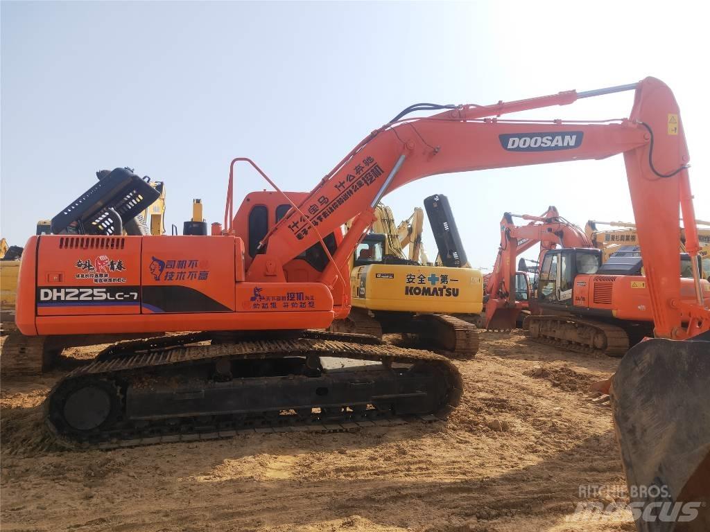 Doosan DH225LC-7 Bageri guseničari