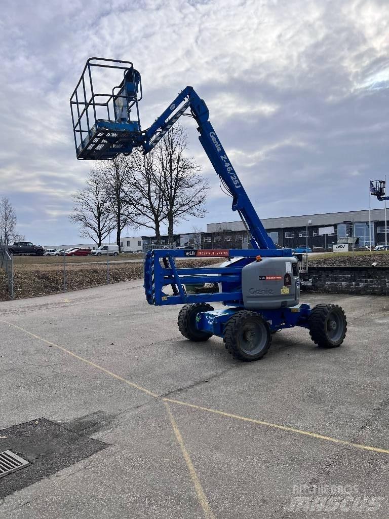 Genie Z 45/25 J RT Zglobne podizne platforme