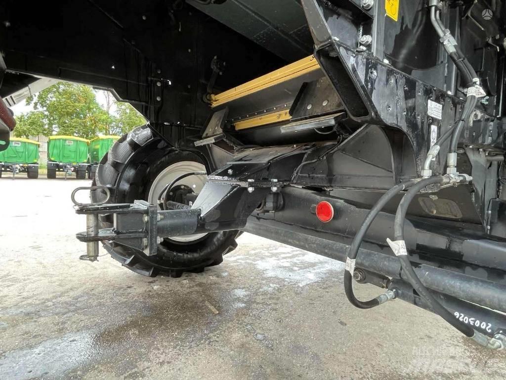 Rostselmash Nova 330 Kombajni