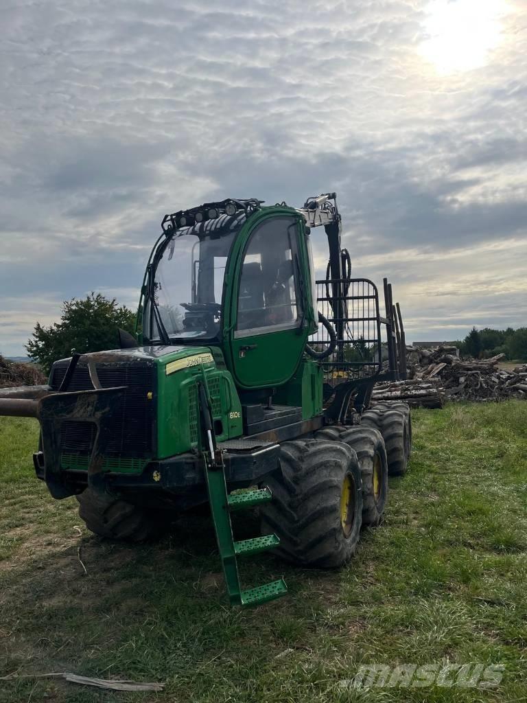 John Deere 810 E Forvarderi