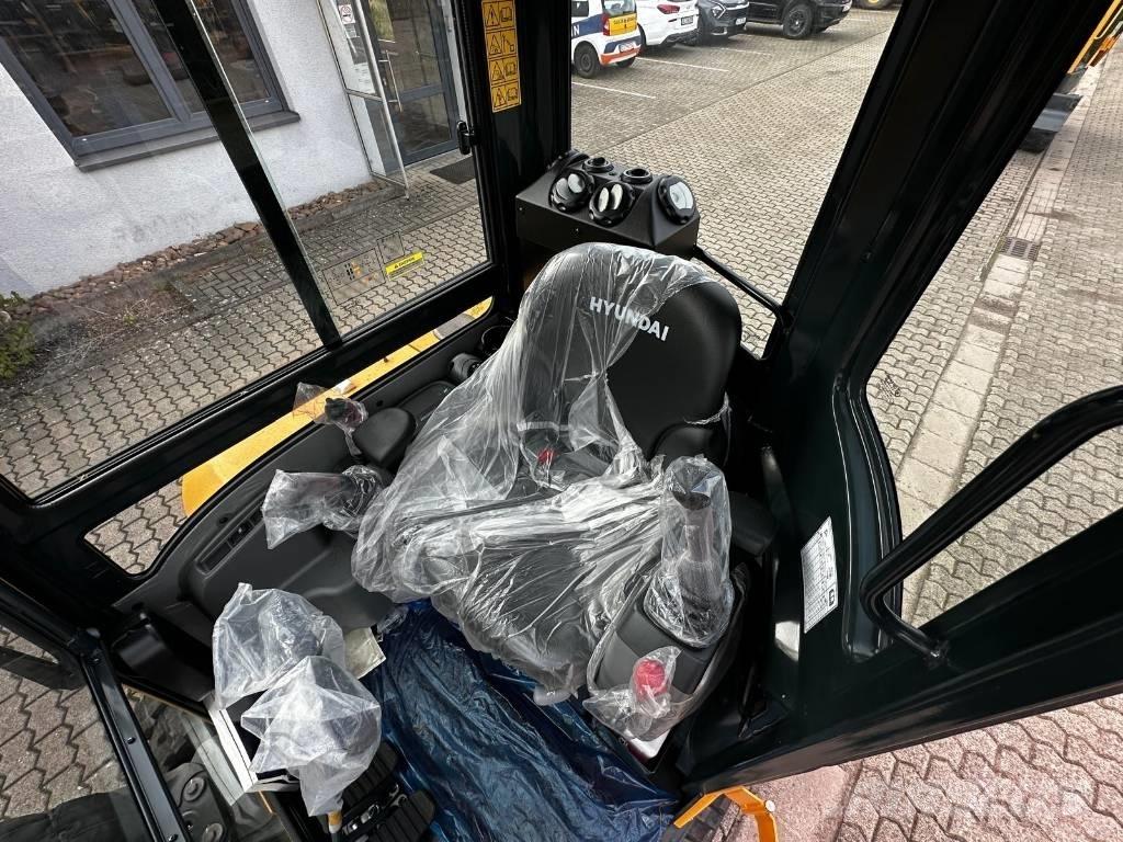 Hyundai R35Z 9A Mini bageri < 7t