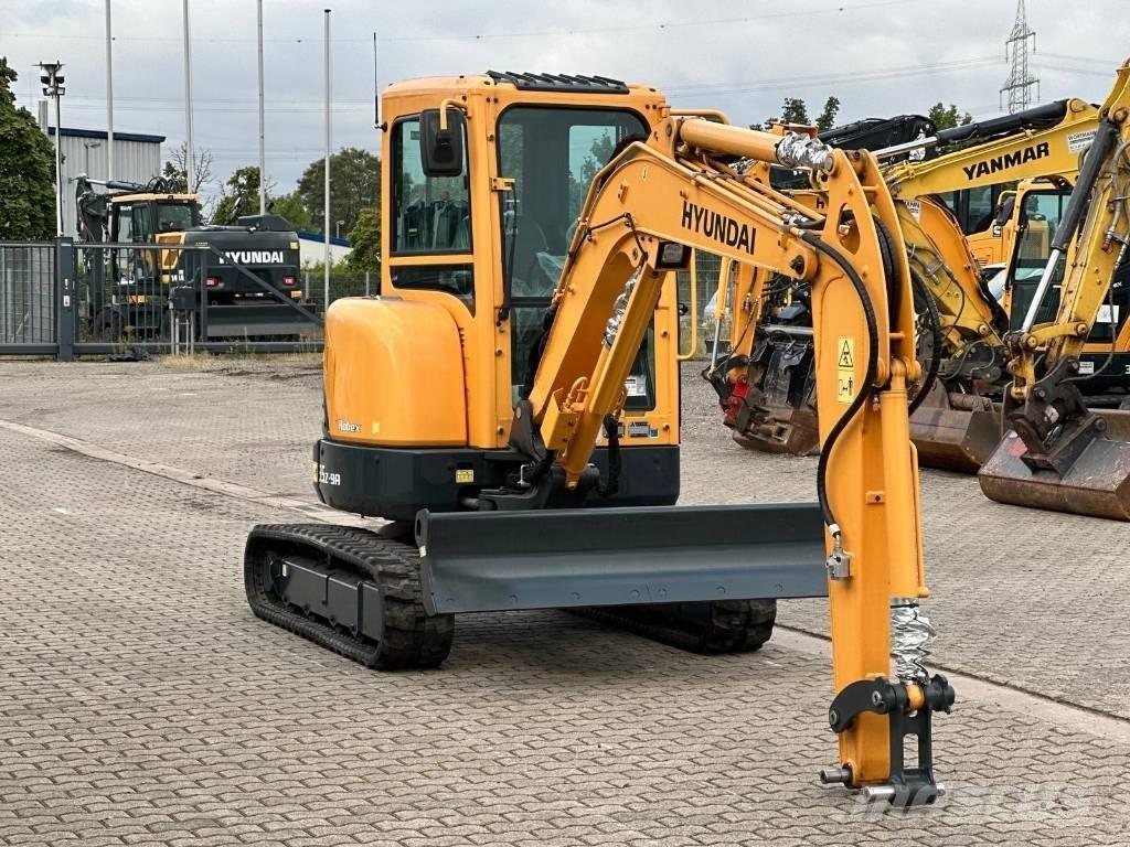 Hyundai R35Z 9A Mini bageri < 7t