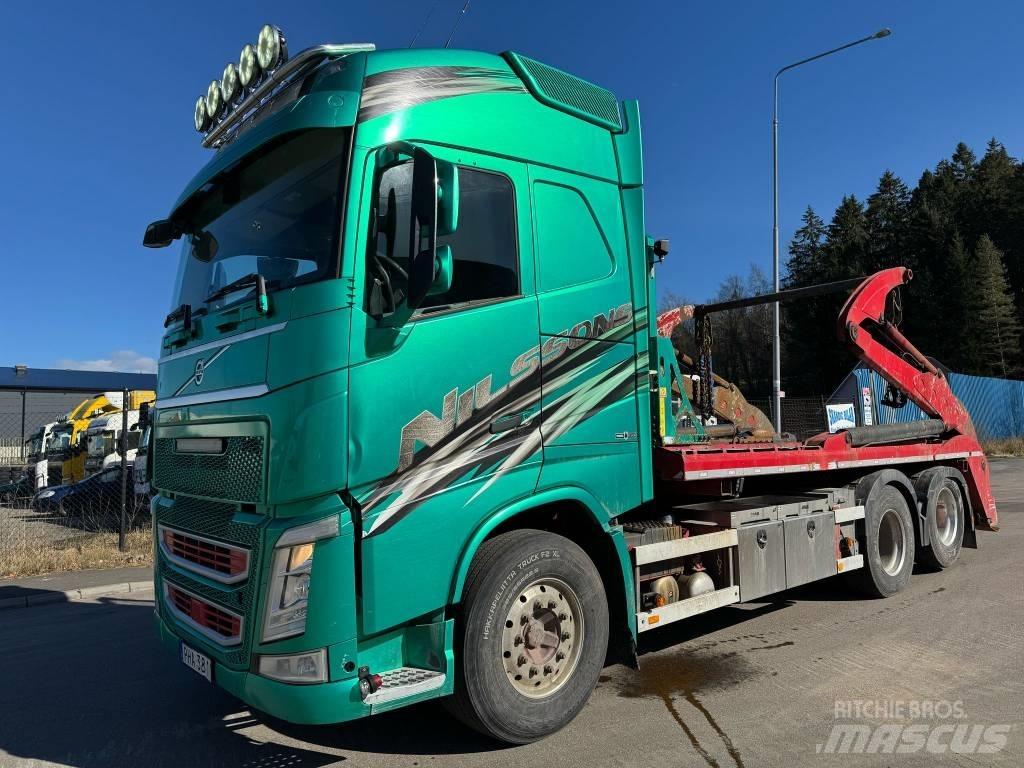 Volvo FH 540 Rol kiper kamioni sa kukom za podizanje tereta