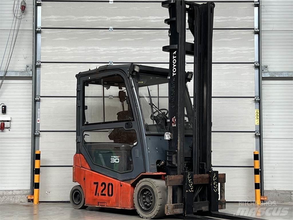 Toyota 8FBMT30 Električni viljuškari