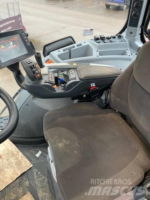 Valtra T214 Versu Traktori