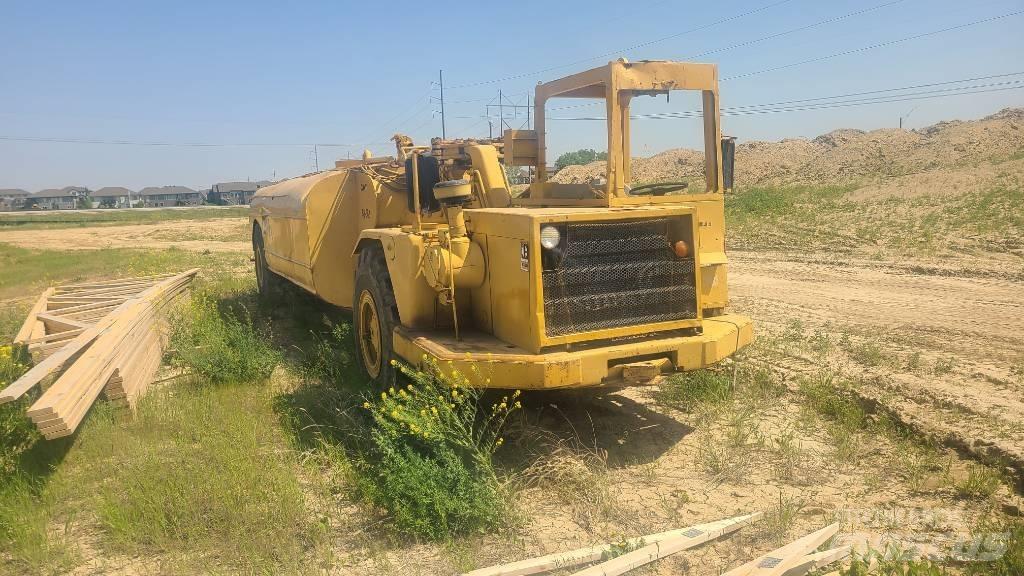 CAT 613 B Kamioni za vodu