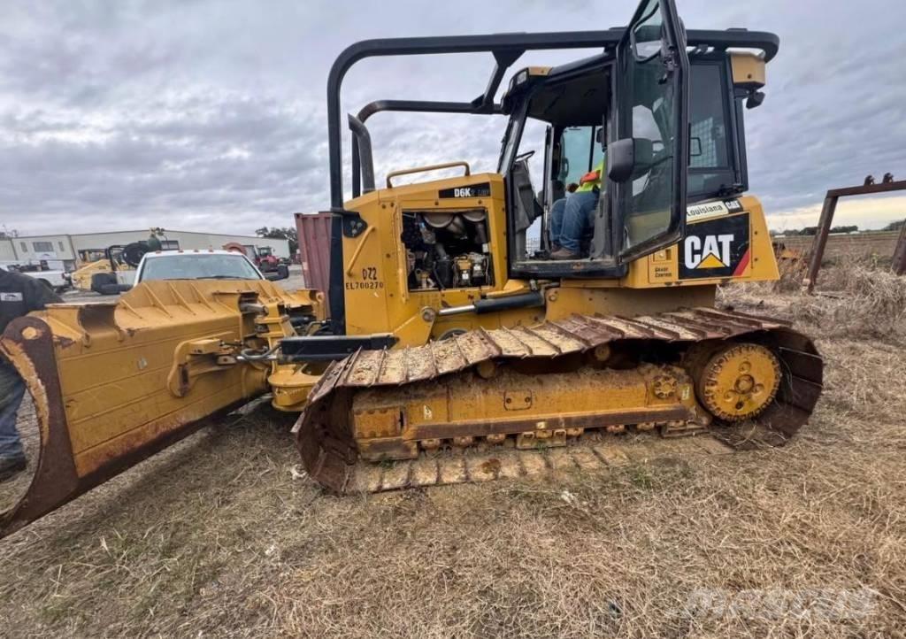CAT D 6 M Buldožeri guseničari