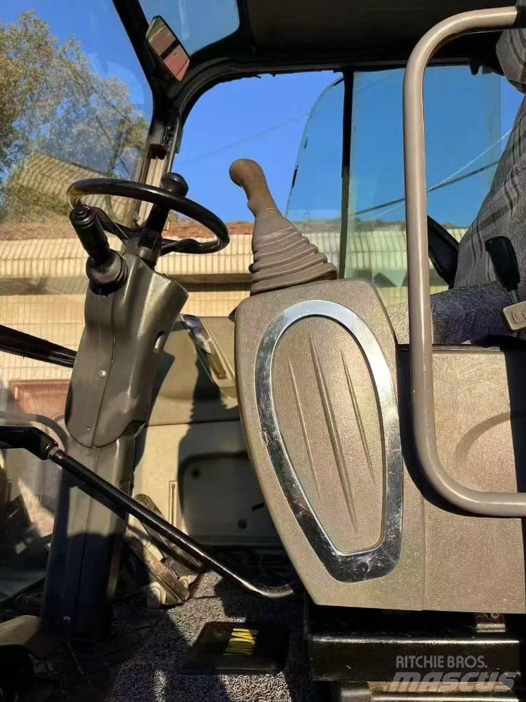 Hyundai 60 W Bageri točkaši