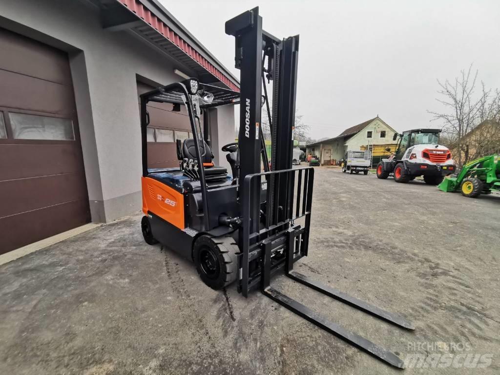 Doosan B25S-7 Električni viljuškari