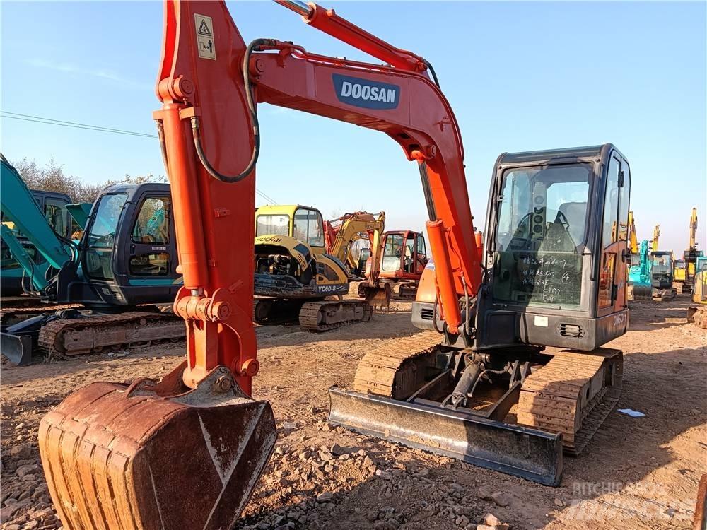 Doosan DH 60-7 Mini bageri < 7t