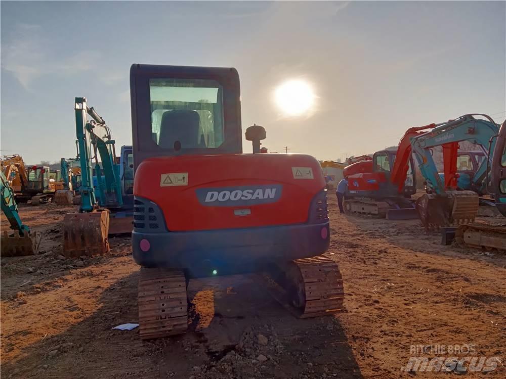 Doosan DH 60-7 Mini bageri < 7t