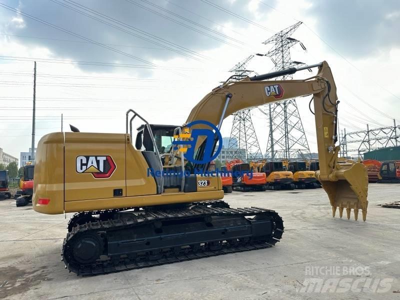 CAT 323GC Bageri guseničari