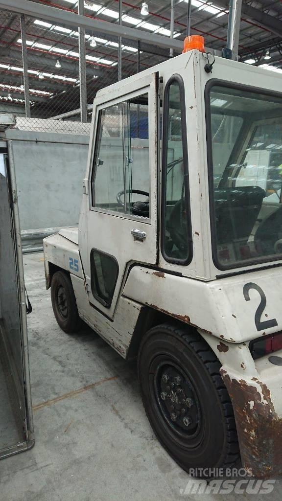 Toyota 42-2TD25 Ostalo