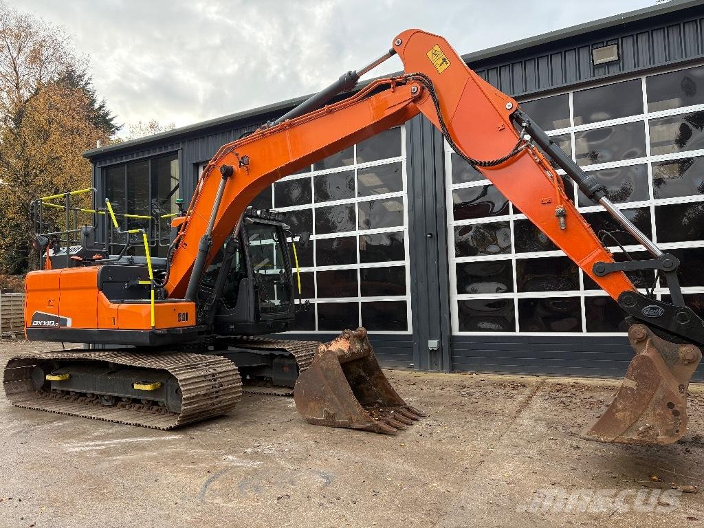 Doosan DX 140 LC Bageri guseničari