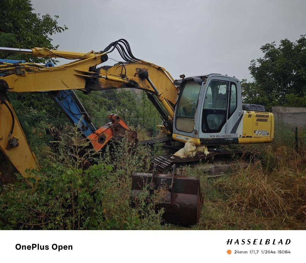 New Holland E 175 B Kabine i unutrašnjost