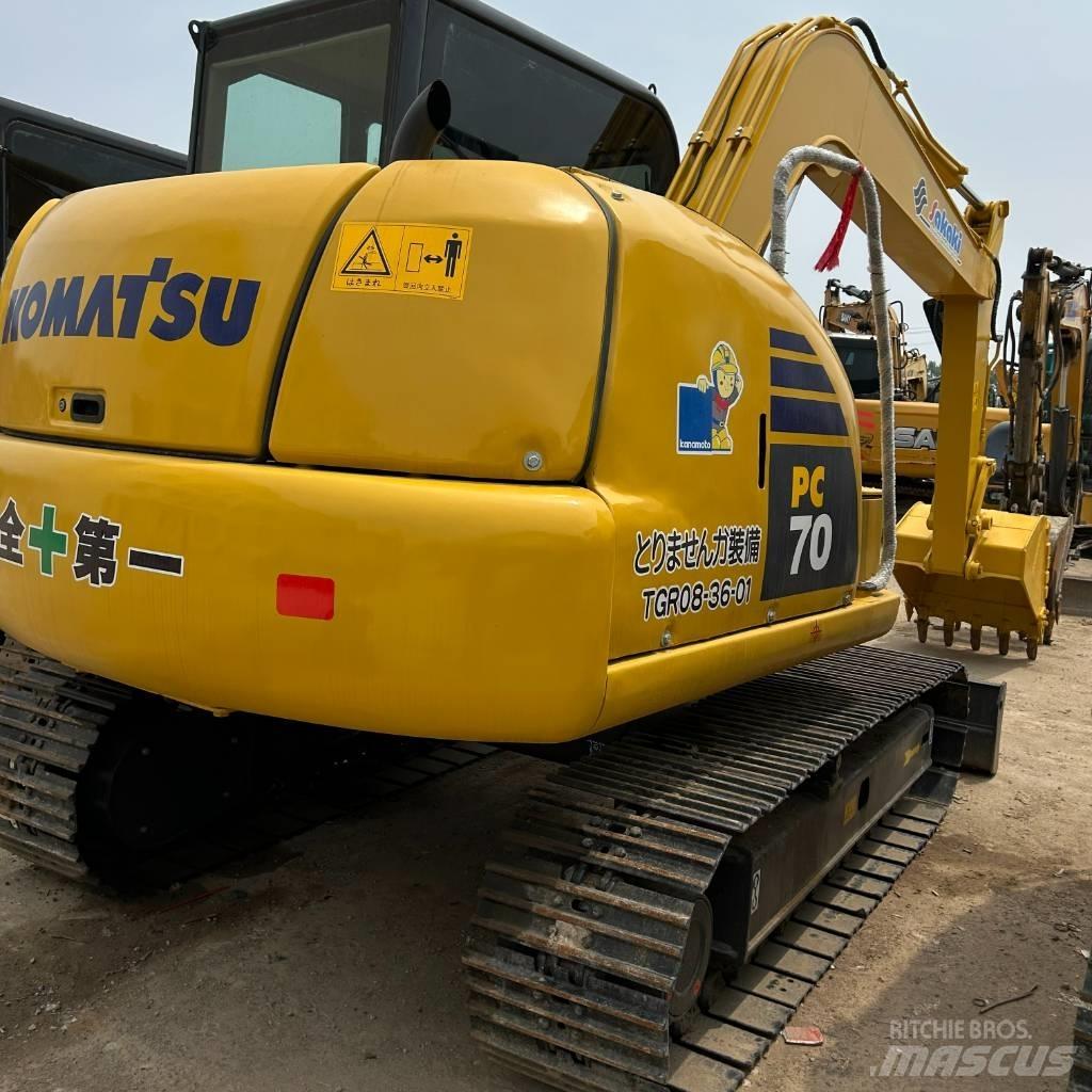 Komatsu 70-8 Bageri guseničari