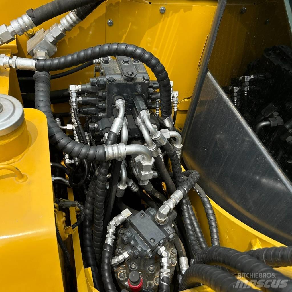 Komatsu 70-8 Bageri guseničari