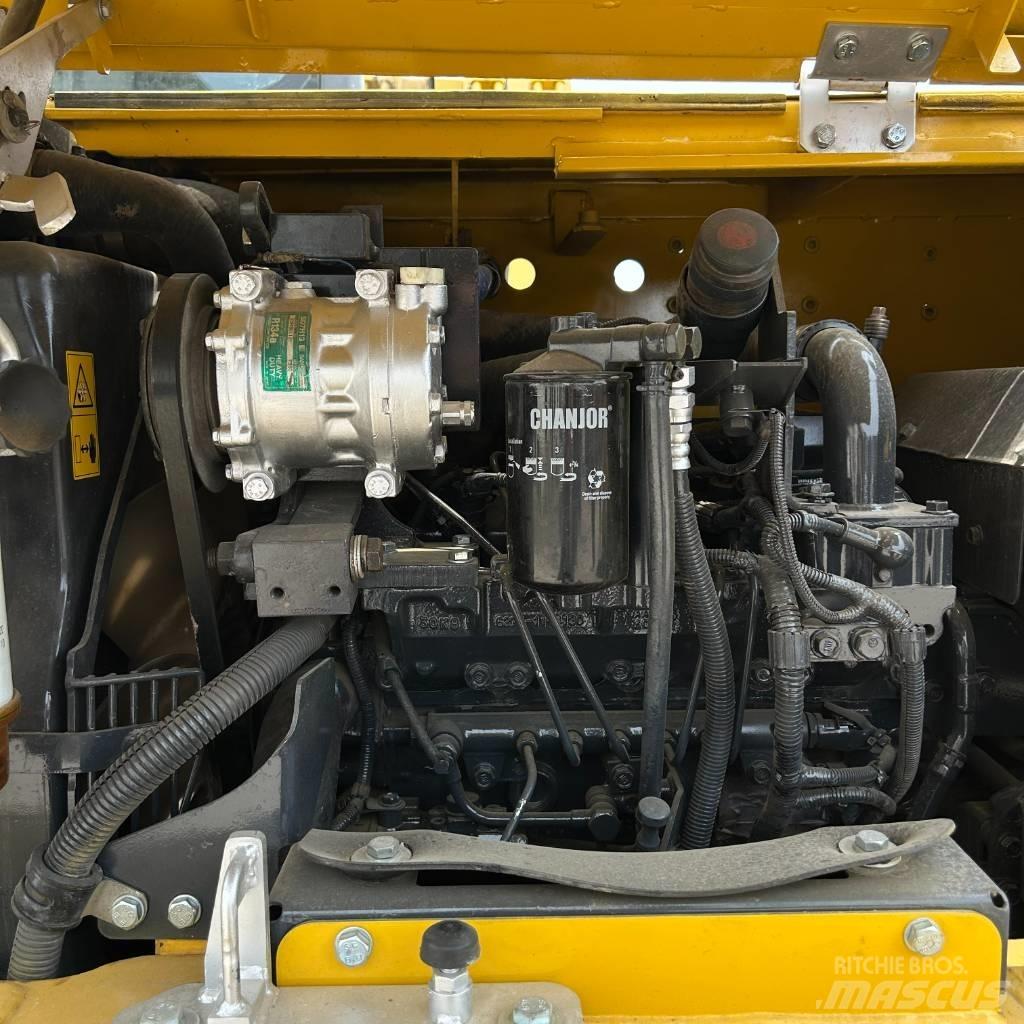 Komatsu 70-8 Bageri guseničari