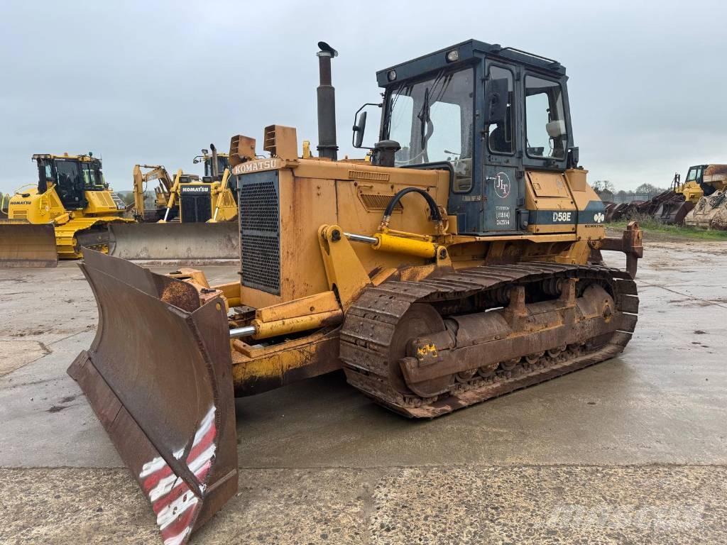 Komatsu D 58 E-1 Buldožeri guseničari