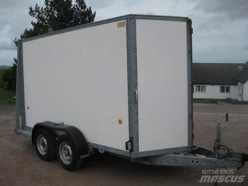 Ifor Williams BV105 Prikolice sa sandukom