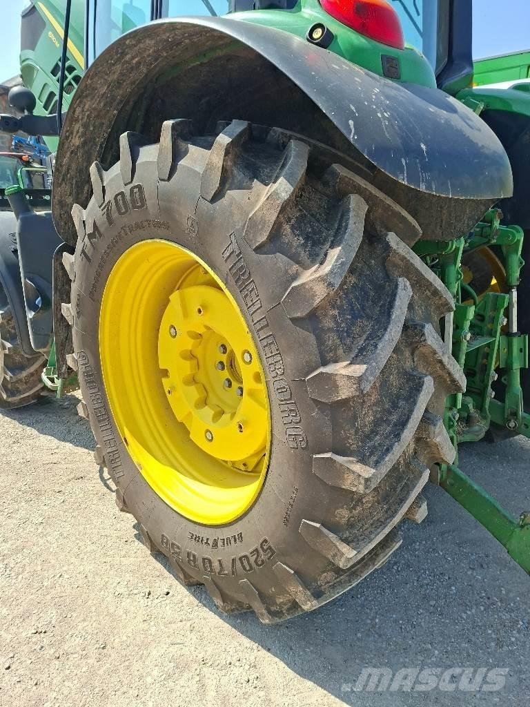 John Deere 6110M Traktori