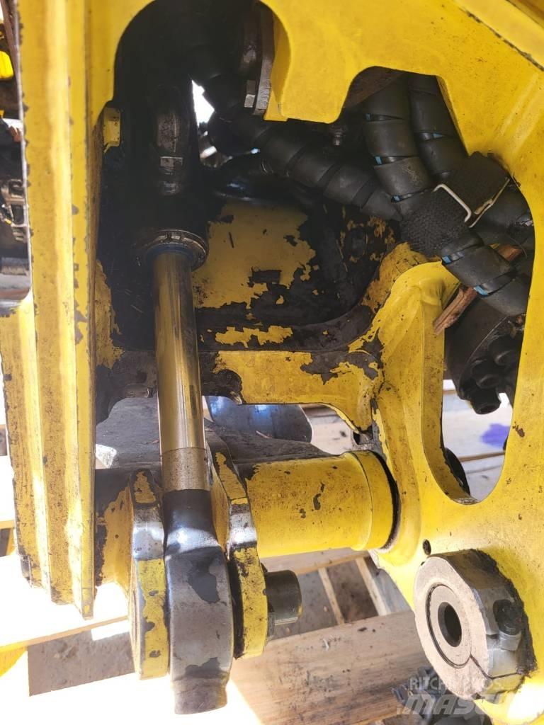 John Deere H 413 Glave za kombajne