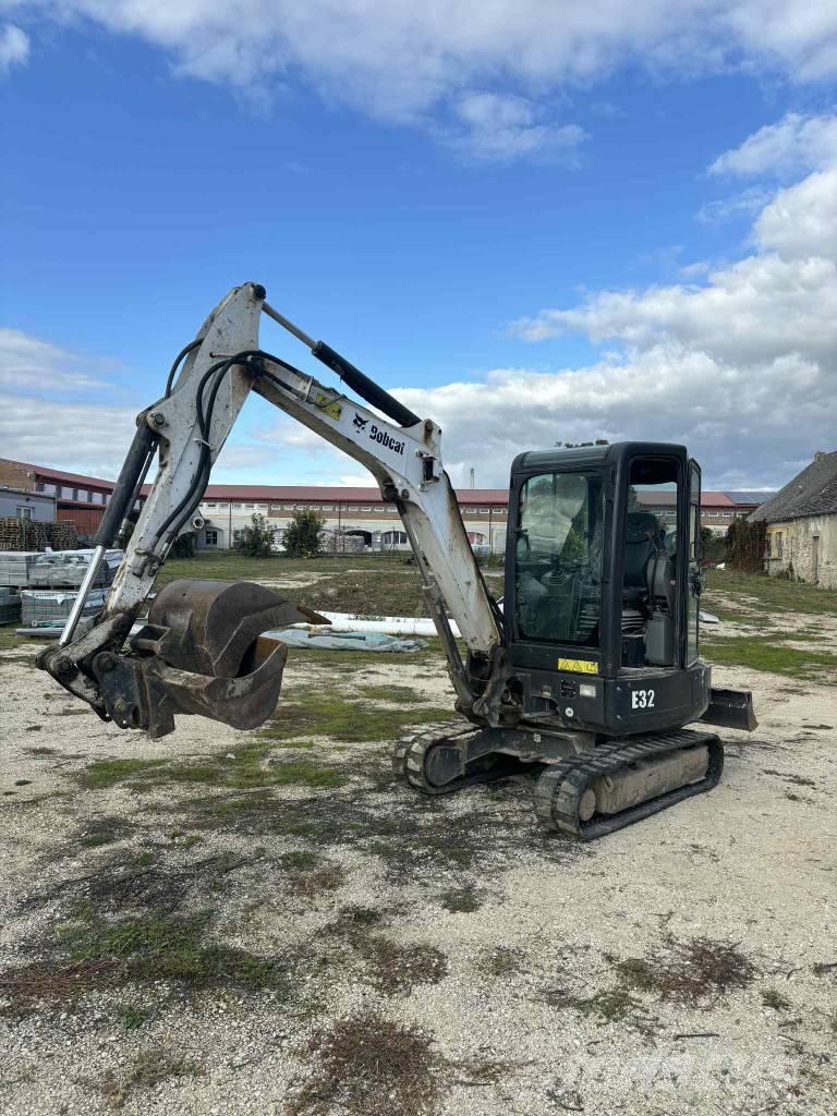 Bobcat E 32 Mini bageri < 7t
