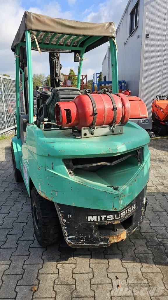 Mitsubishi FG 35 N Plinski viljuškari