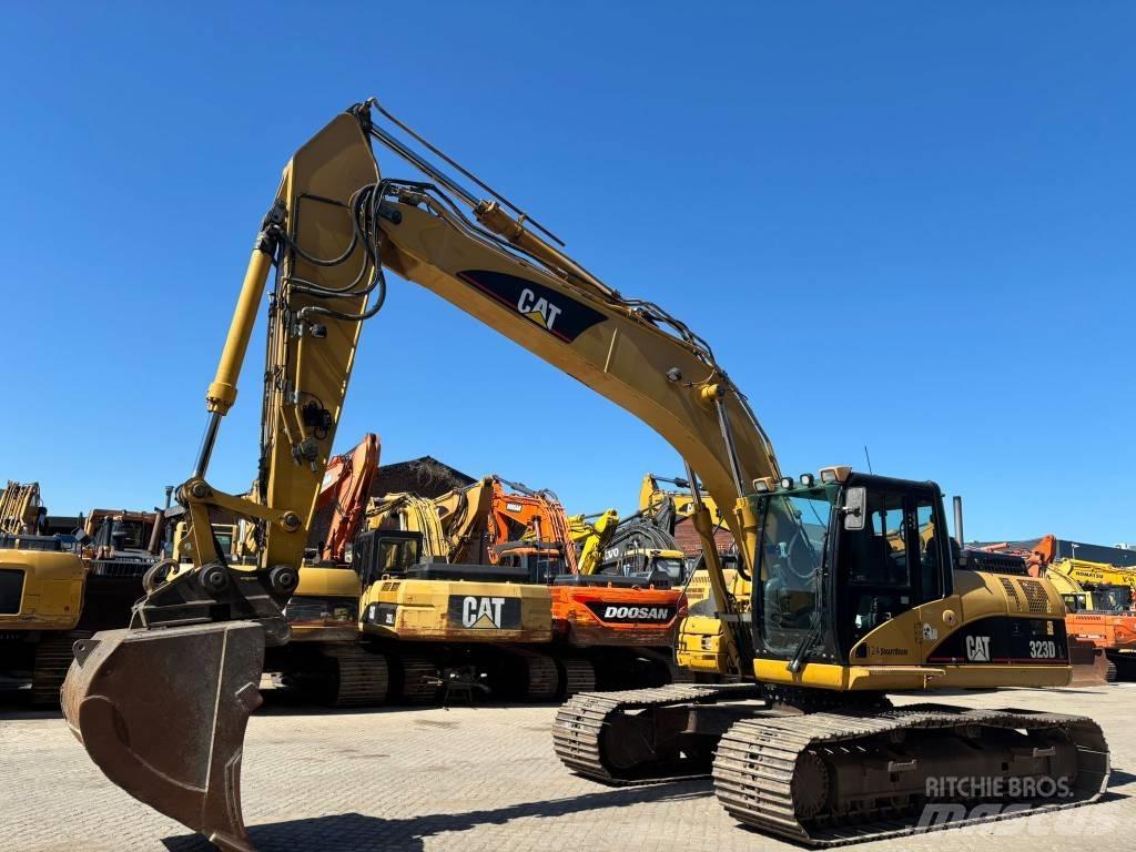 CAT 323 D L Bageri guseničari