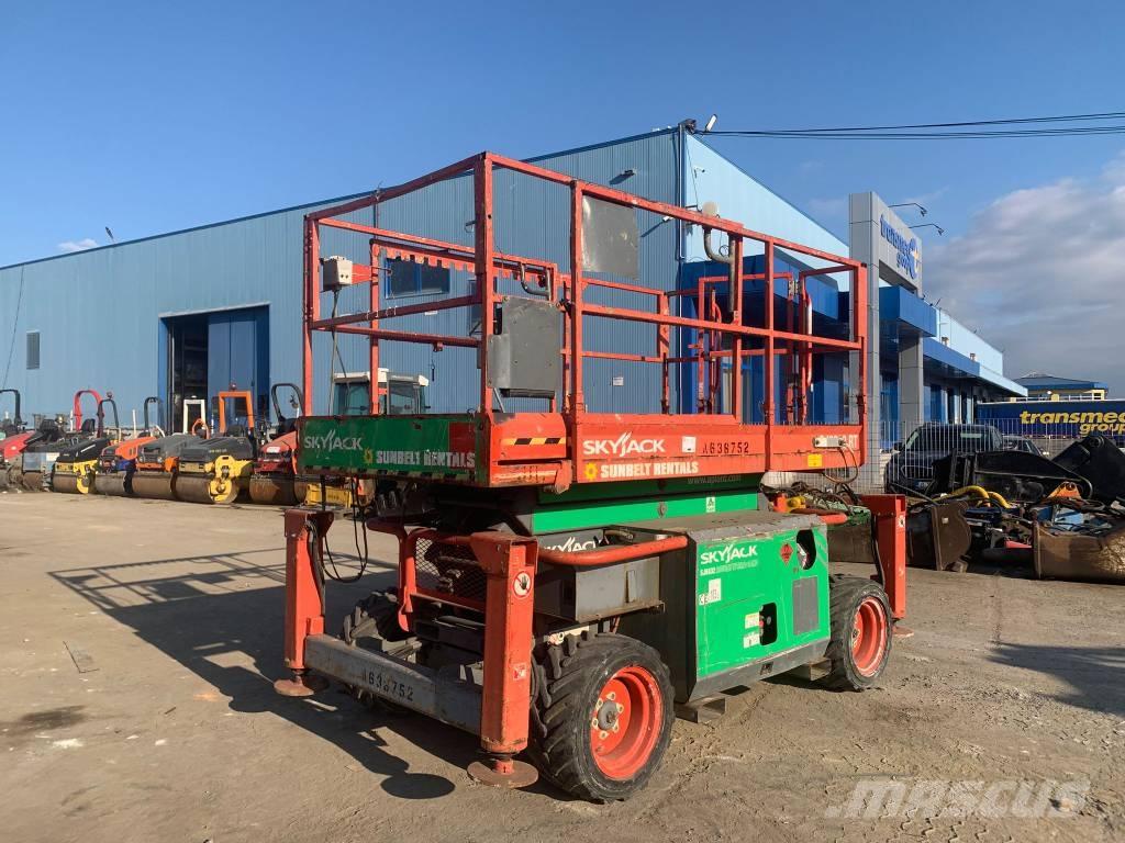 SkyJack SJ 6832 RT Makazaste platforme