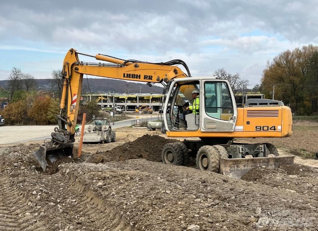 Liebherr A-904 900 Bageri točkaši