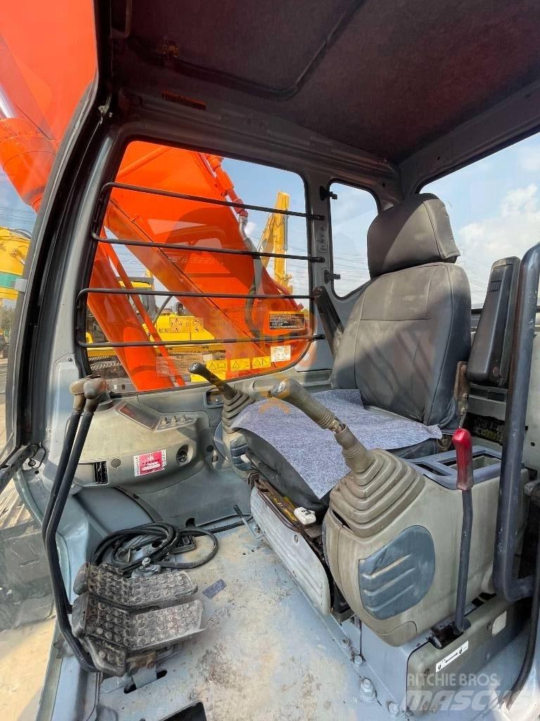 Hitachi EX 200 Bageri guseničari