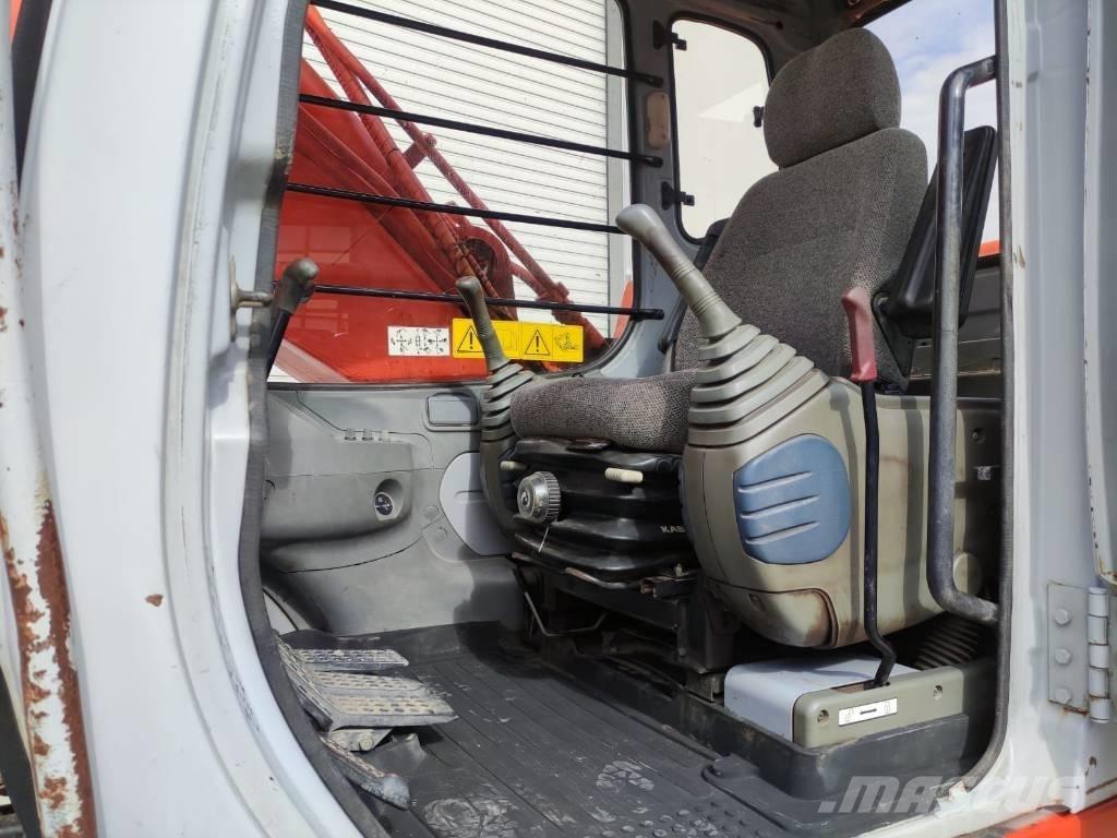Fiat-Hitachi EX 135 Bageri guseničari