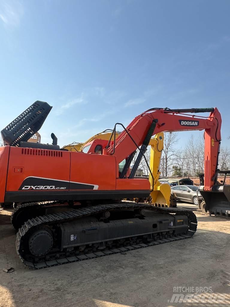 Doosan DX 300 Bageri guseničari